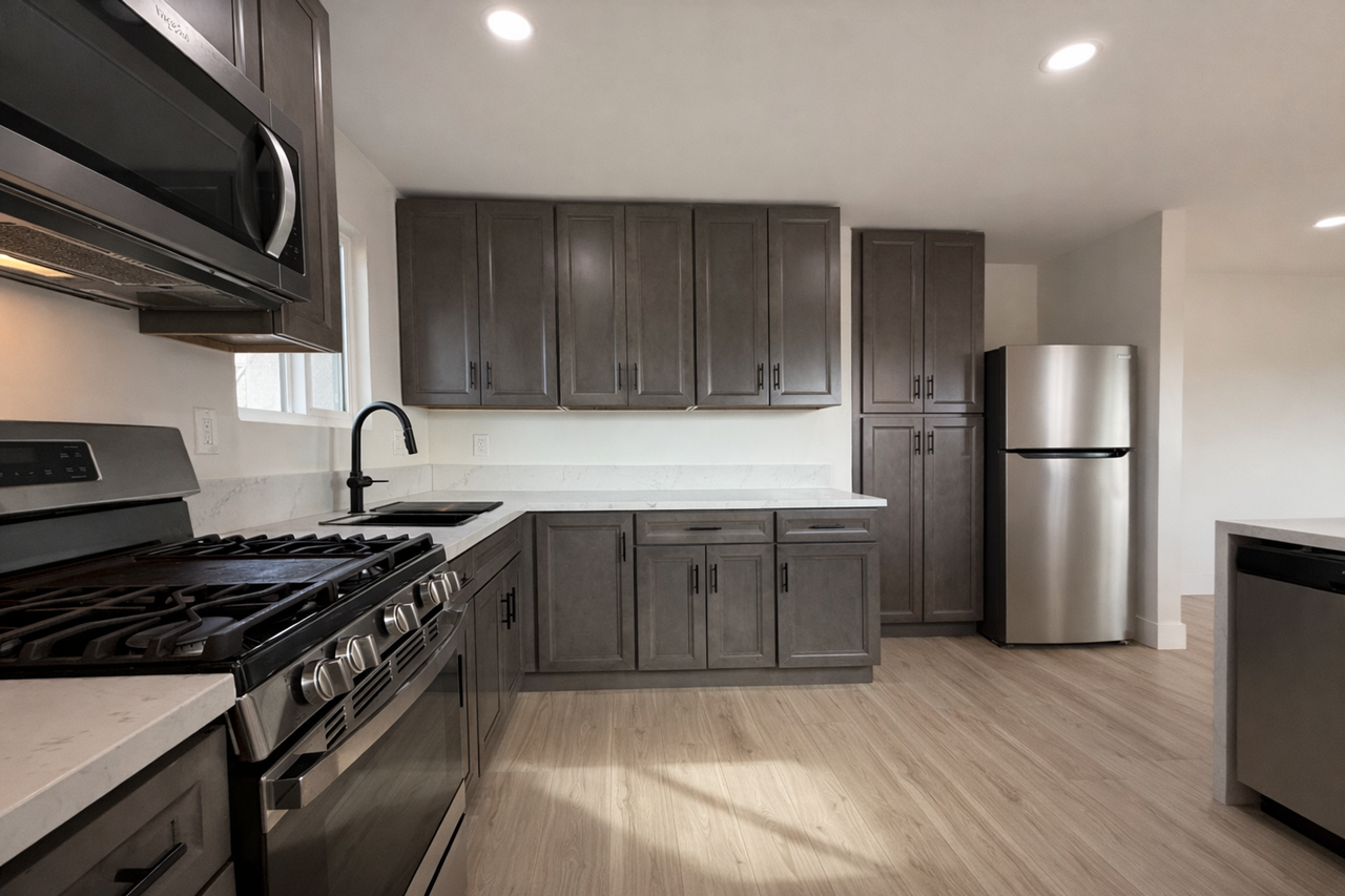 1609-1611 Burton Street - Photo 2 of 14
