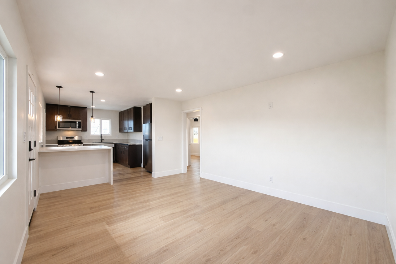 1609-1611 Burton Street - Photo 4 of 14