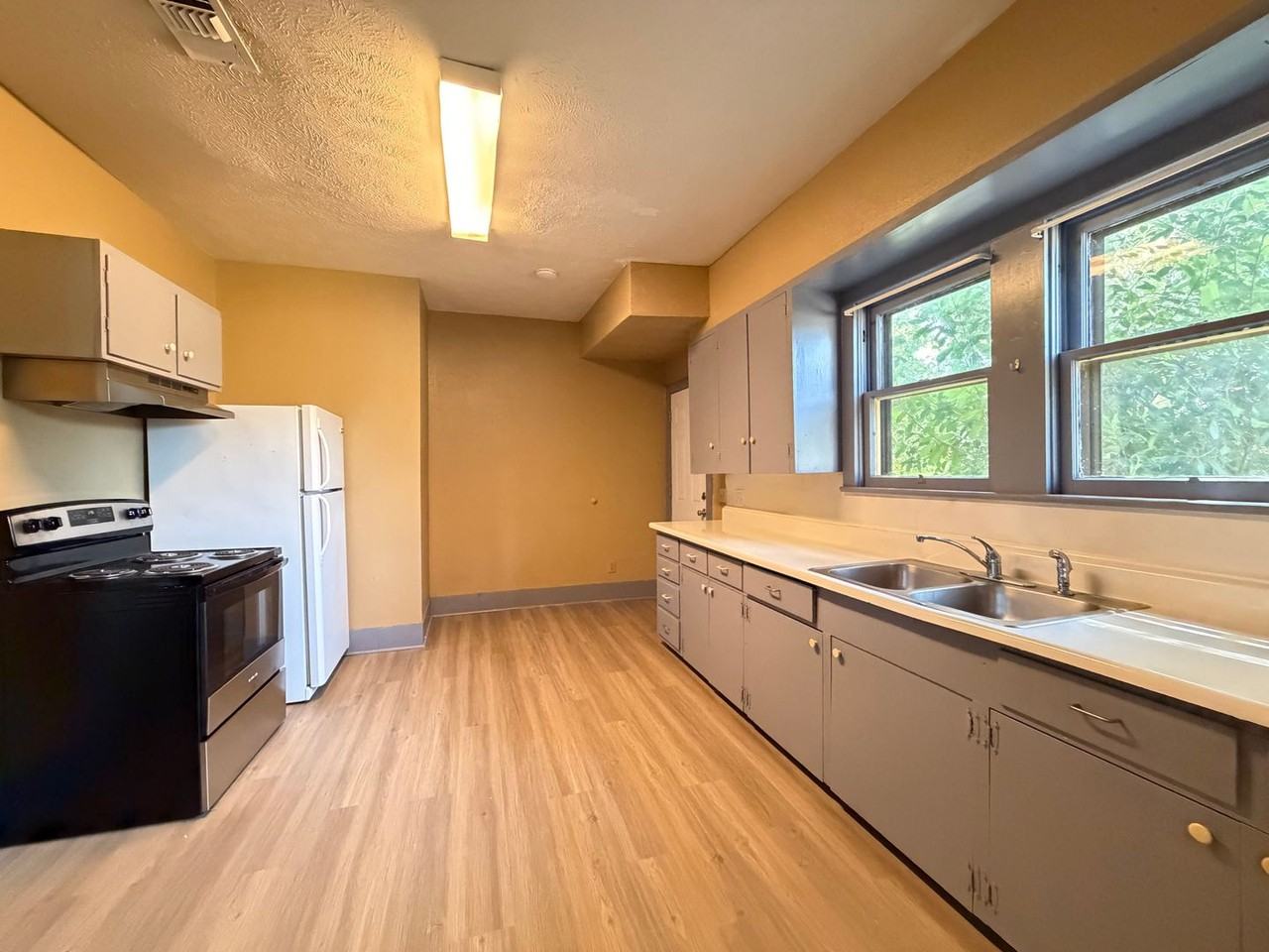 126 Wortham Dr - Photo 3 of 16