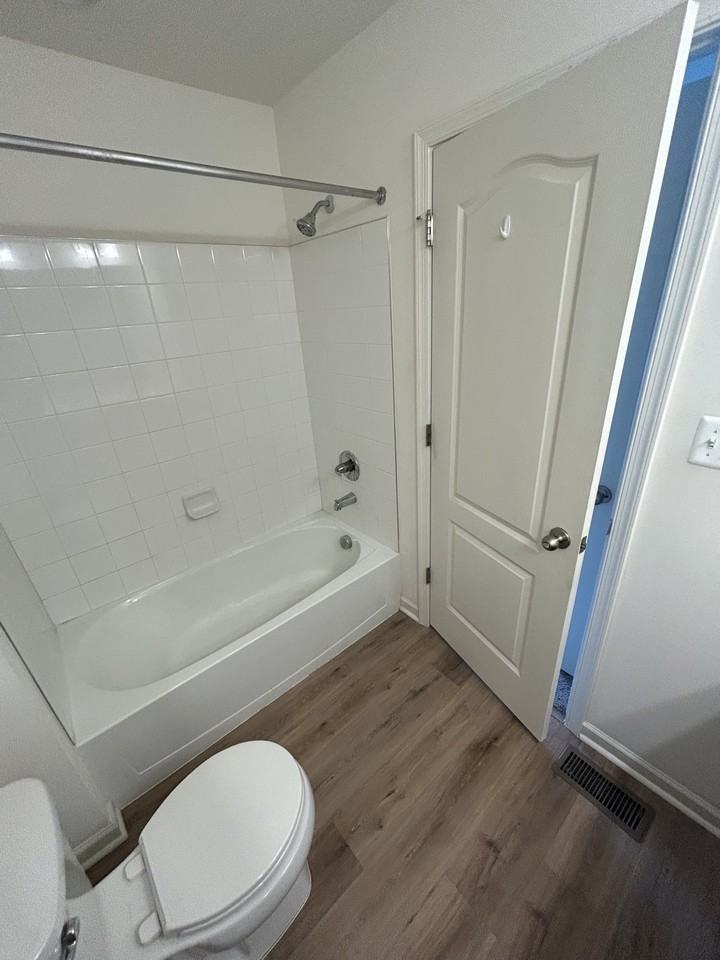 164 Scotch Pine Dr #1 - Photo 7 of 22