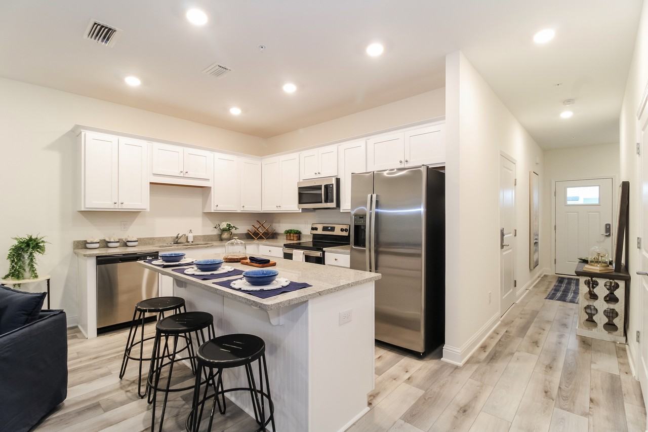 114 Cabot Ln #114 - Photo 3 of 17