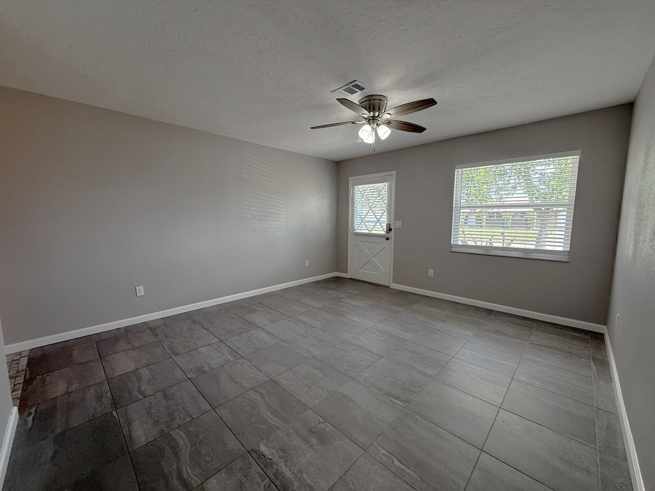 606 Briarwood Rd #1 - Photo 2 of 11