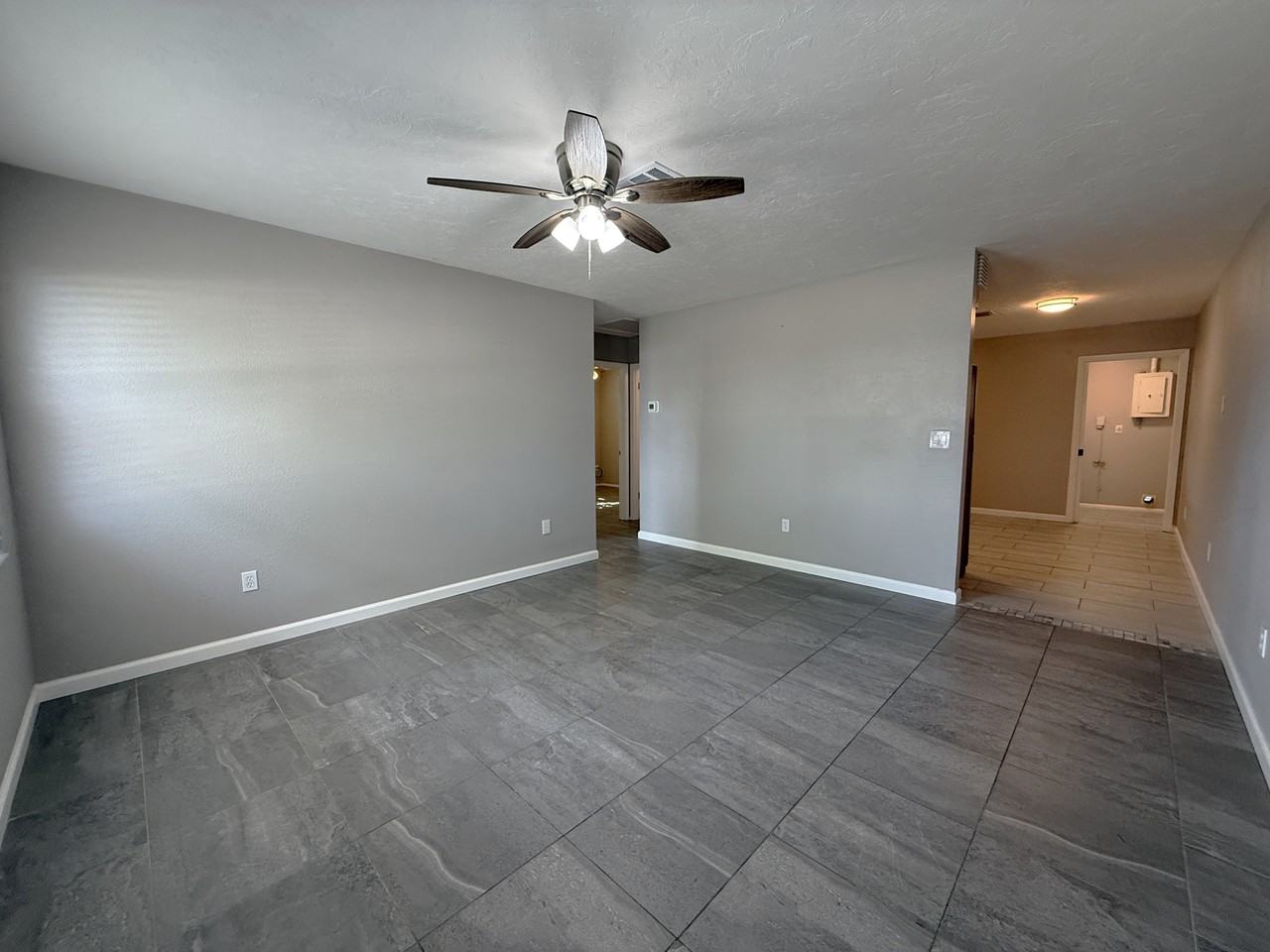 606 Briarwood Rd #1 - Photo 3 of 11