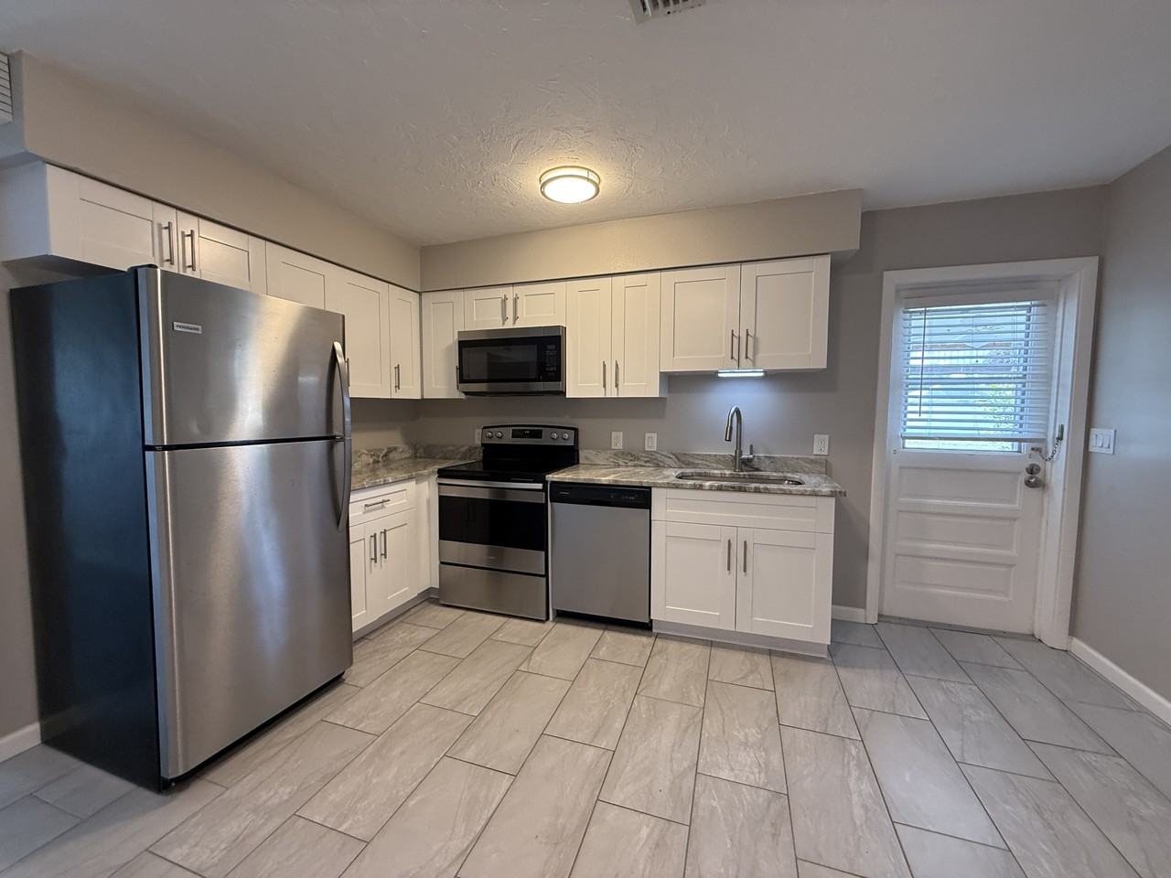 606 Briarwood Rd #1 - Photo 5 of 11