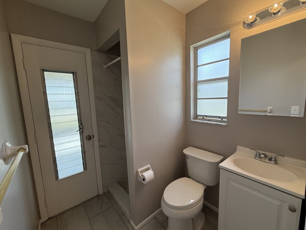 606 Briarwood Rd #1 - Photo 7 of 11