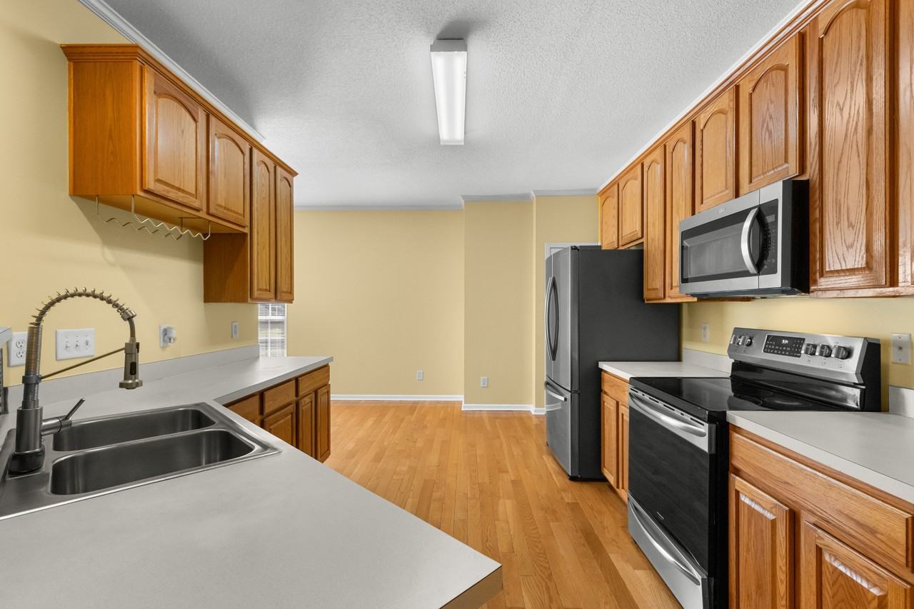 100 Henson Pl #1 - Photo 7 of 23