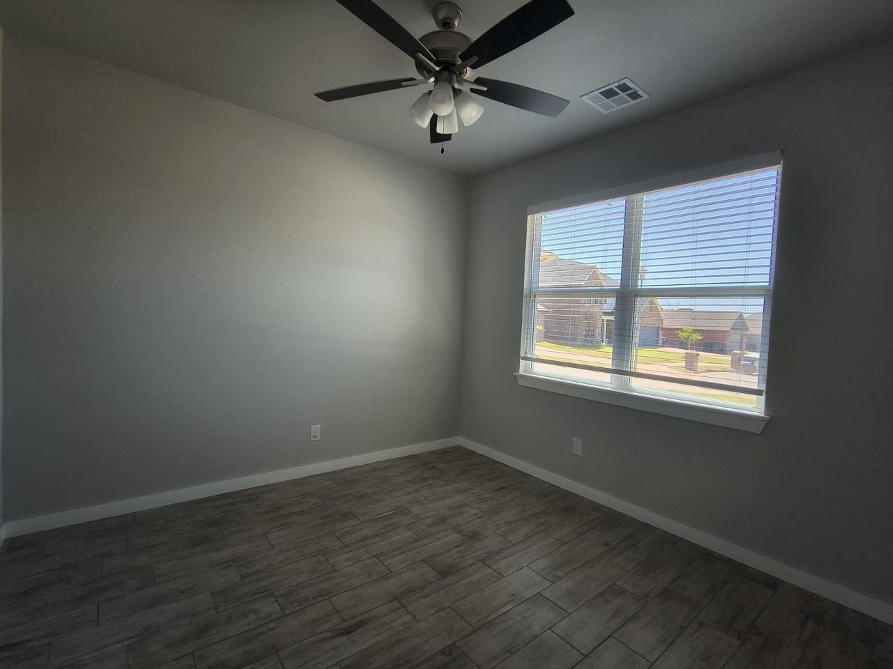 6259 Nw 178th Cir #1 - Photo 5 of 41