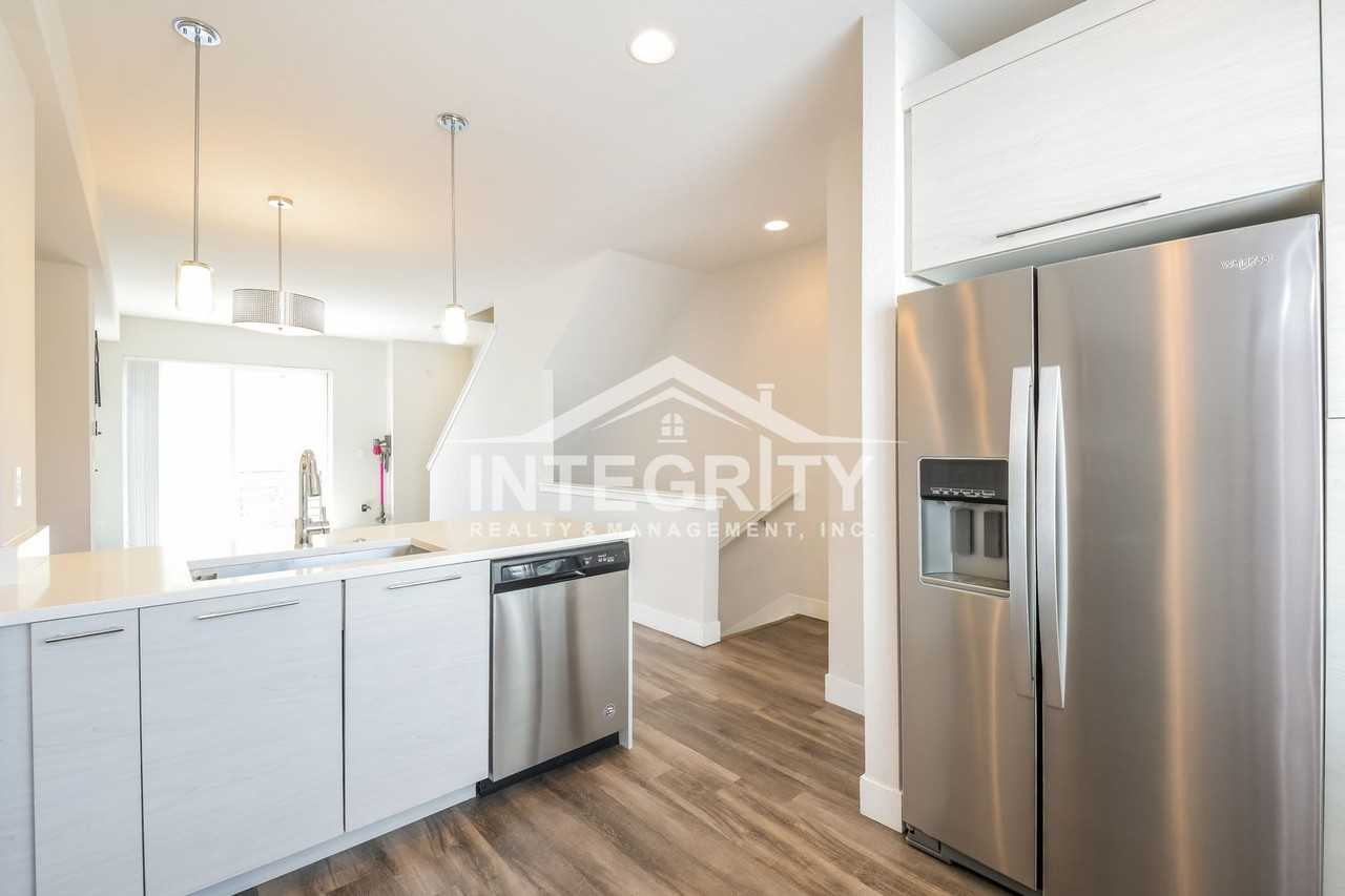 5557 W 10th Ave - Photo 5 of 38