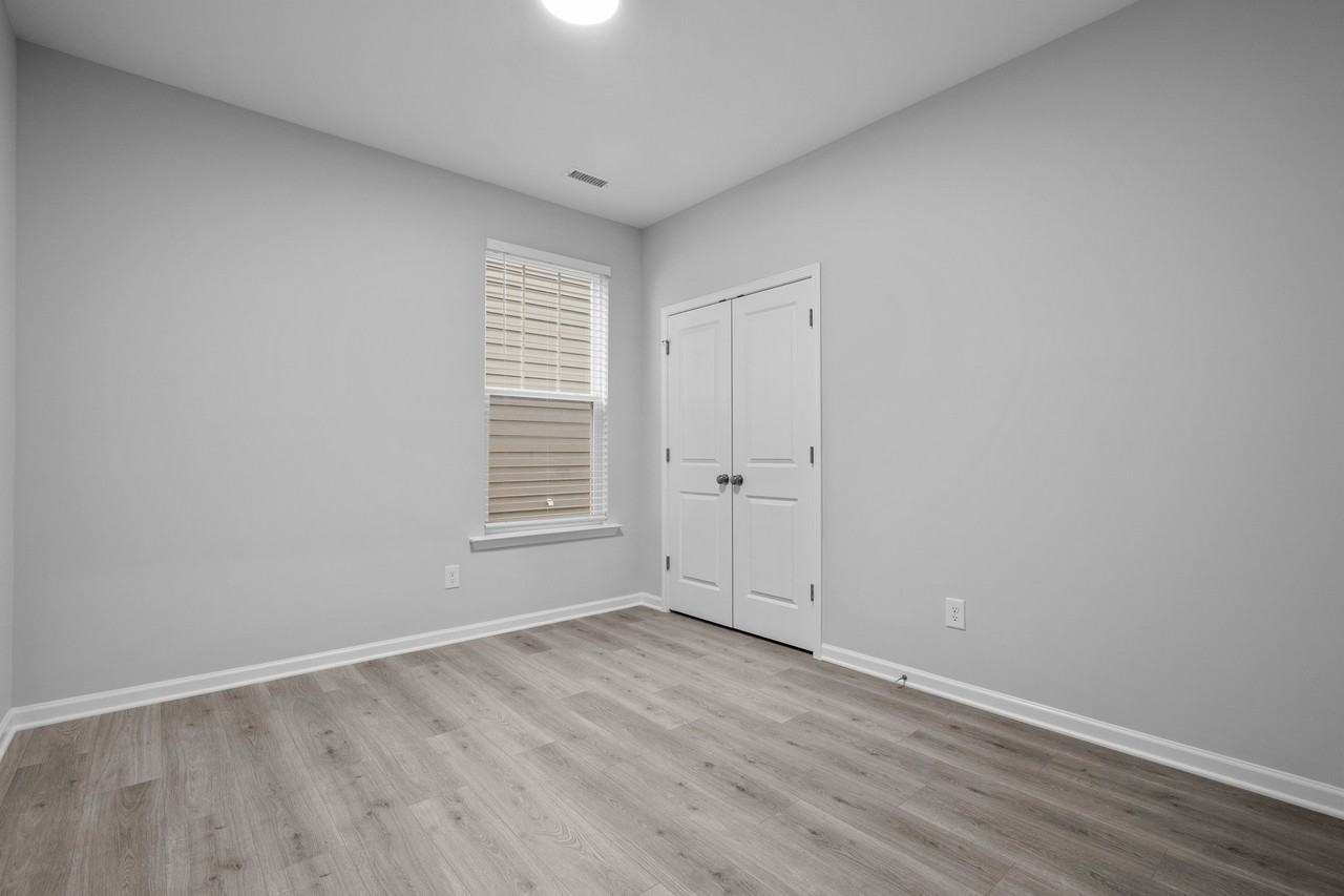 2331 Grants Pass Sta #1 - Photo 5 of 29