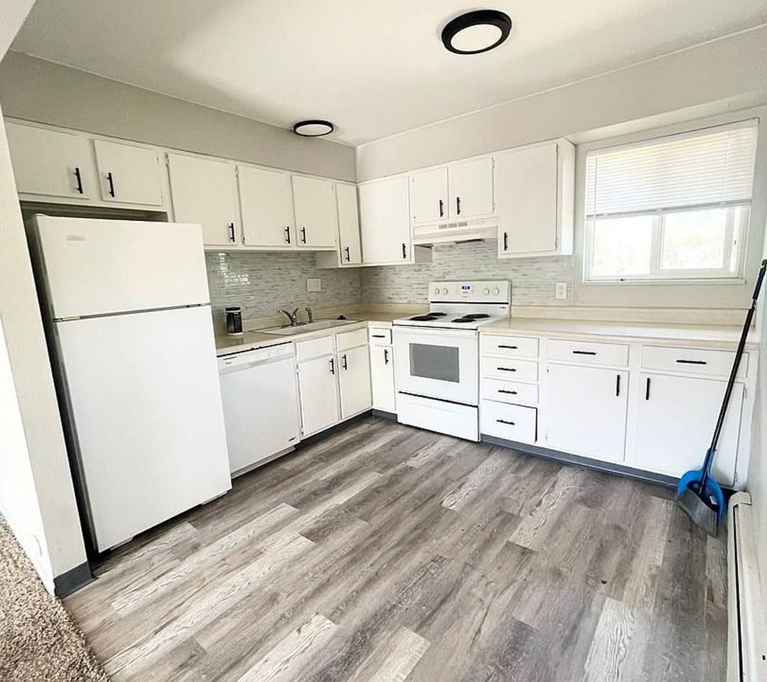 4413 Forrest Hill Rd - Photo 3 of 36
