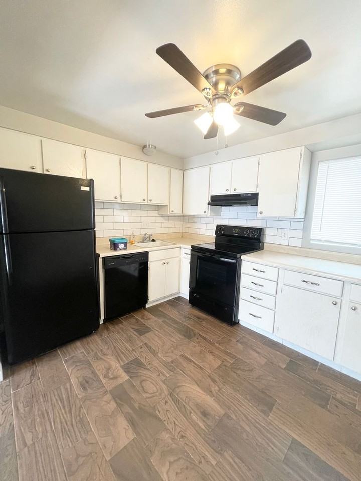 4413 Forrest Hill Rd - Photo 7 of 36