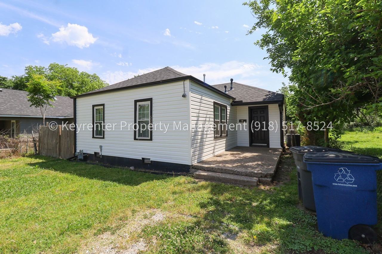 5031 W 30th St - Photo 3 of 21