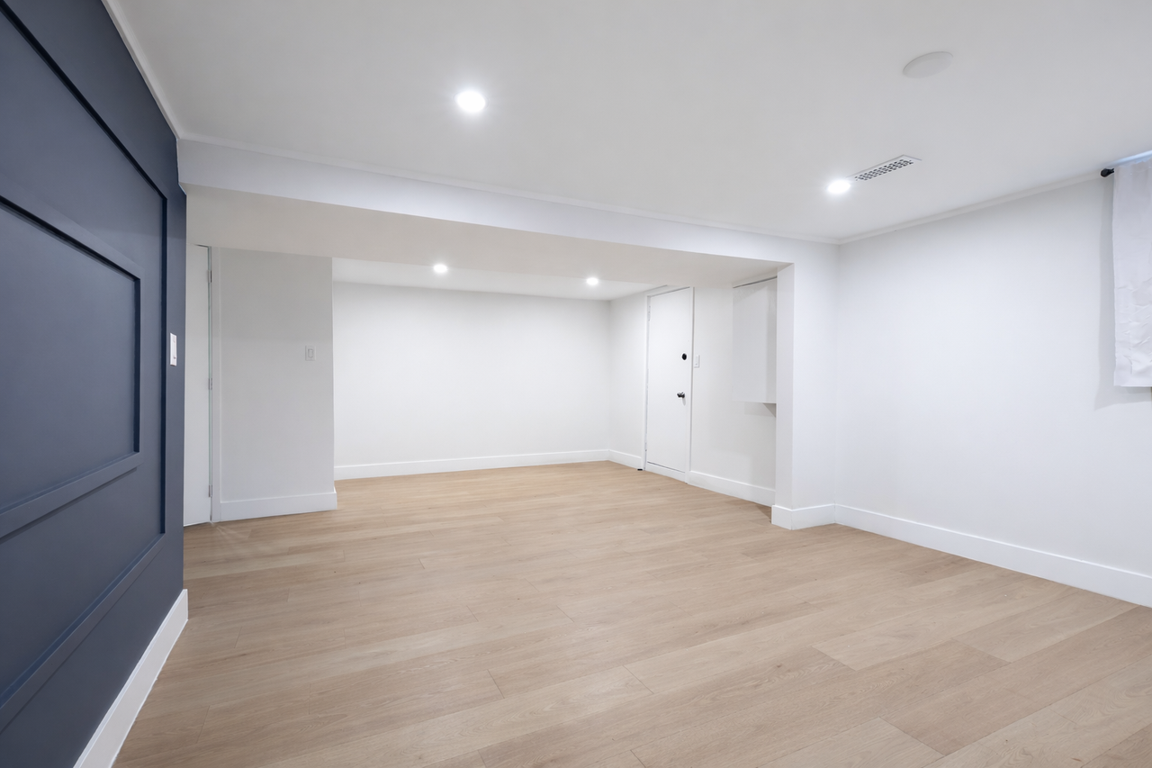 2329 Mouldstade Rd Lowr - Photo 5 of 9