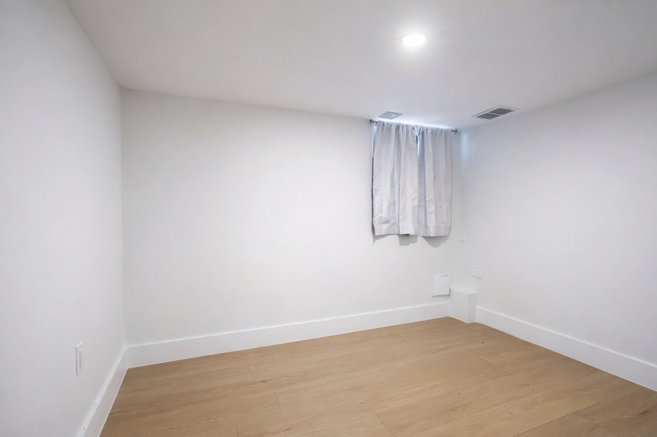 2329 Mouldstade Rd Lowr - Photo 6 of 9