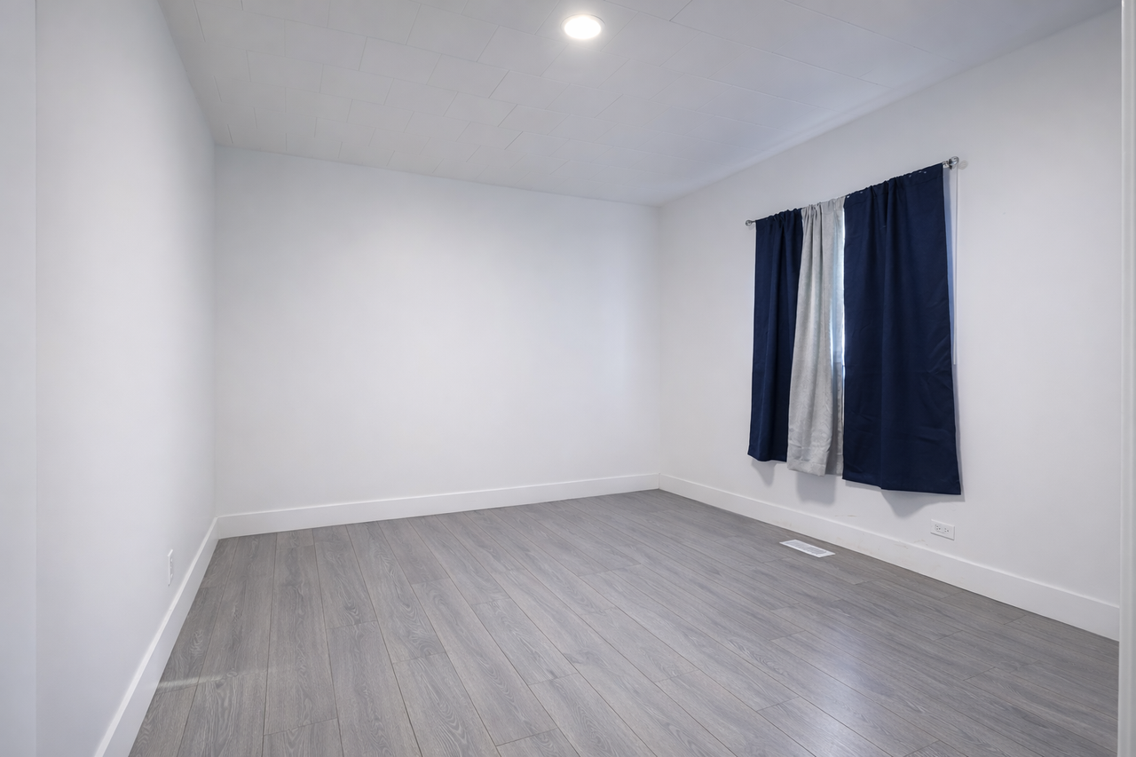 2329 Mouldstade Rd - Photo 7 of 24