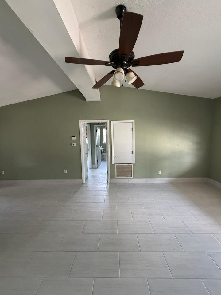 5306A Satel Dr #1 - Photo 3 of 16