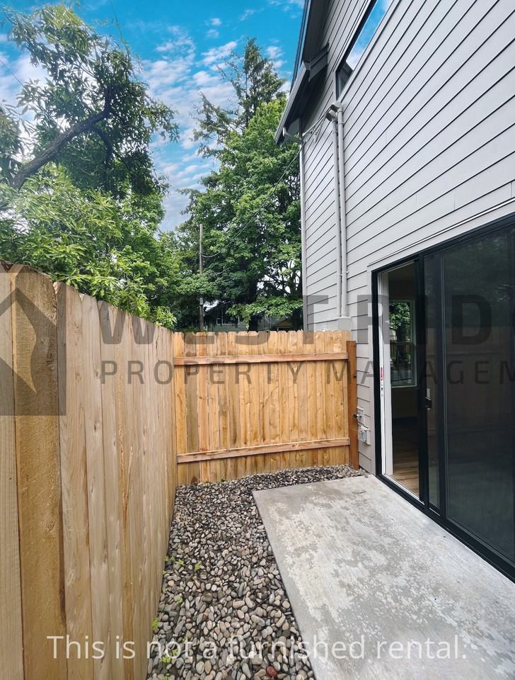 6125 Se 45th Ave #6125 - Photo 2 of 16