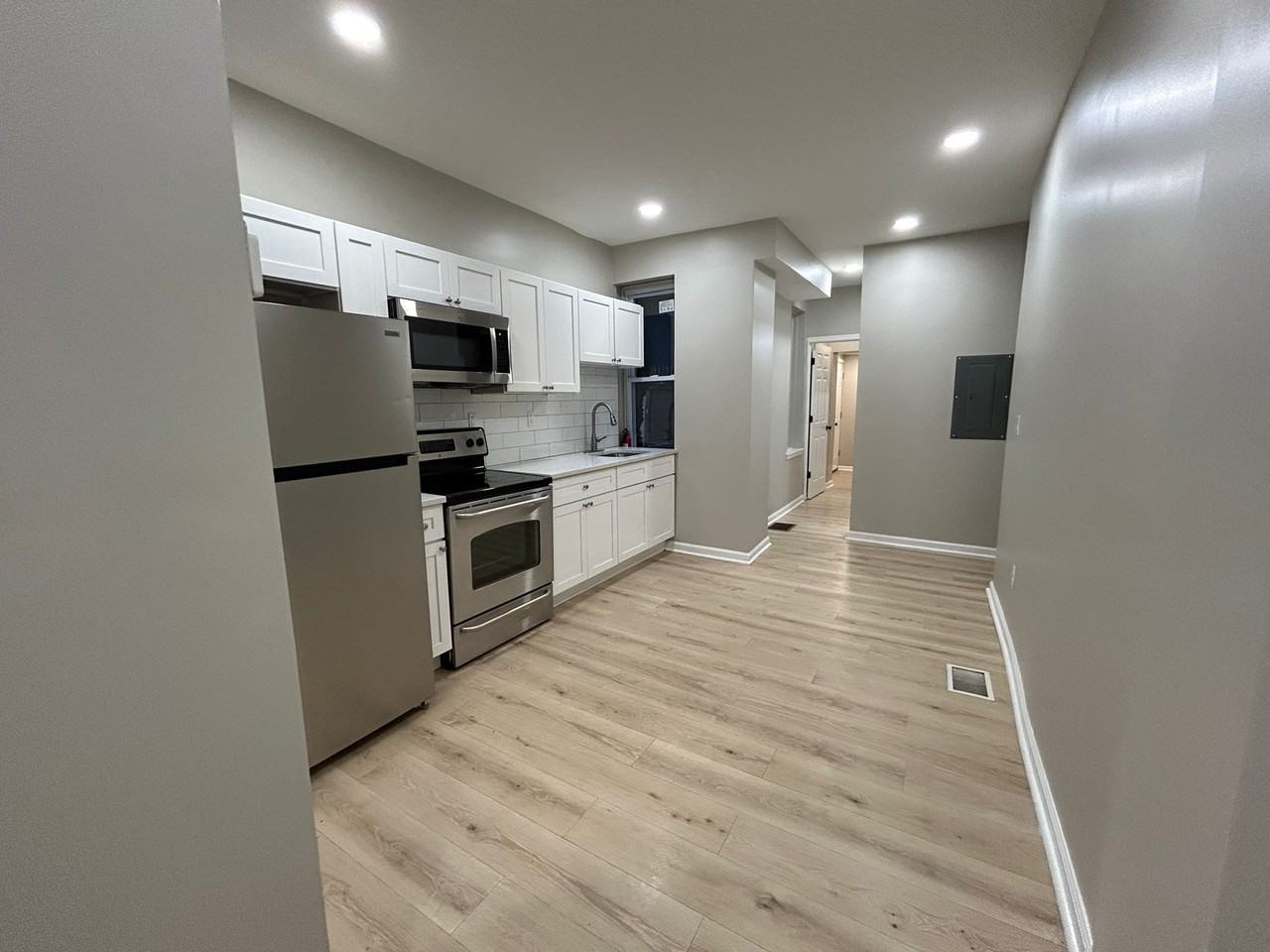 245 W Ontario St #1 - Photo 2 of 13