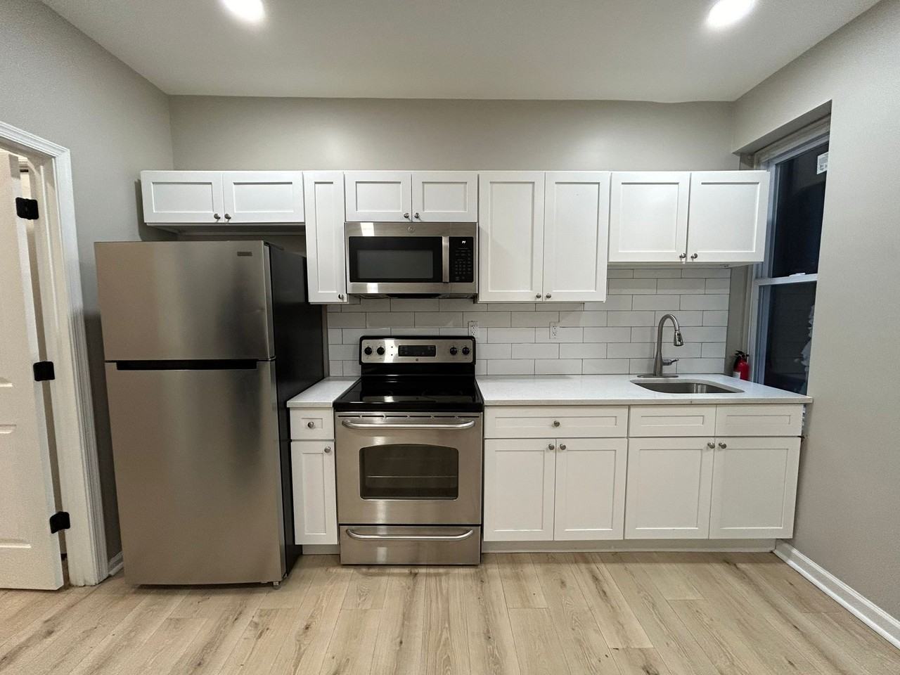245 W Ontario St #1 - Photo 4 of 13