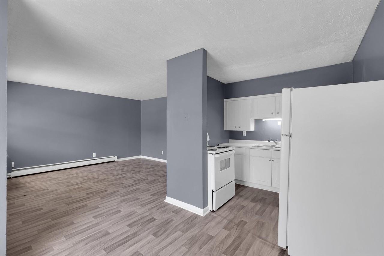 421 Poplar Level Ct #409 - Photo 6 of 28