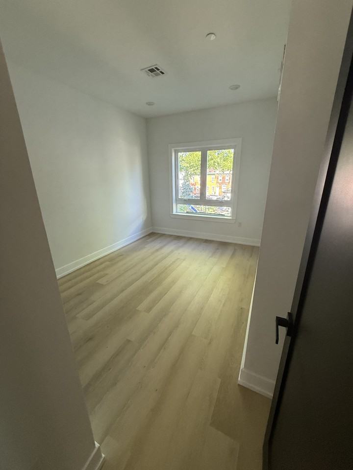 4452 Griscom St #5 - Photo 6 of 10