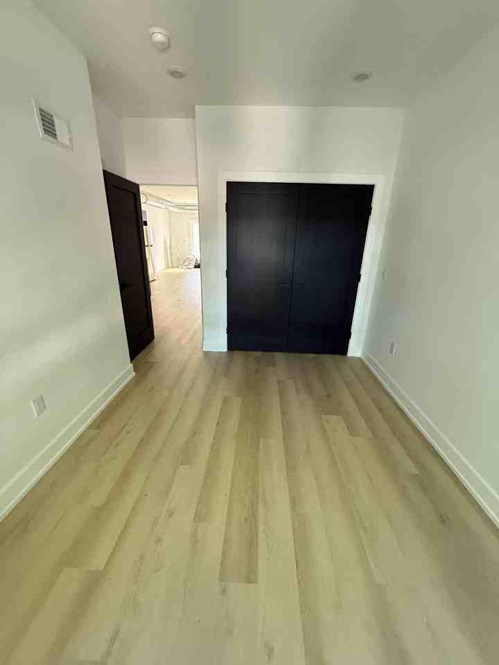 4452 Griscom St #5 - Photo 7 of 10