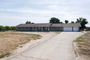 2516 S Fruit Ave - Photo 1 of 1