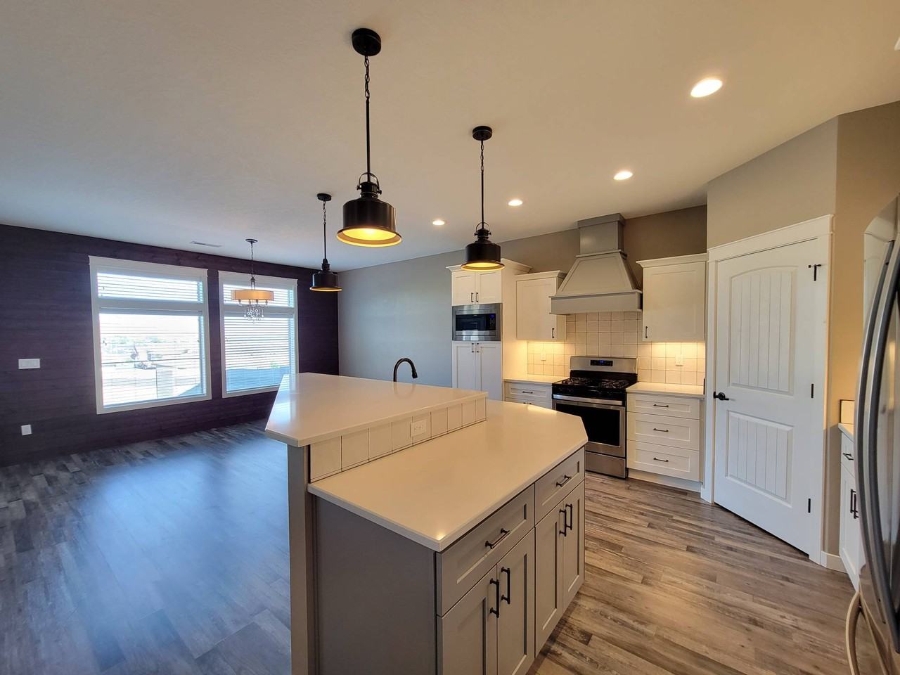 6855 Cyprus Loop #1 - Photo 7 of 35