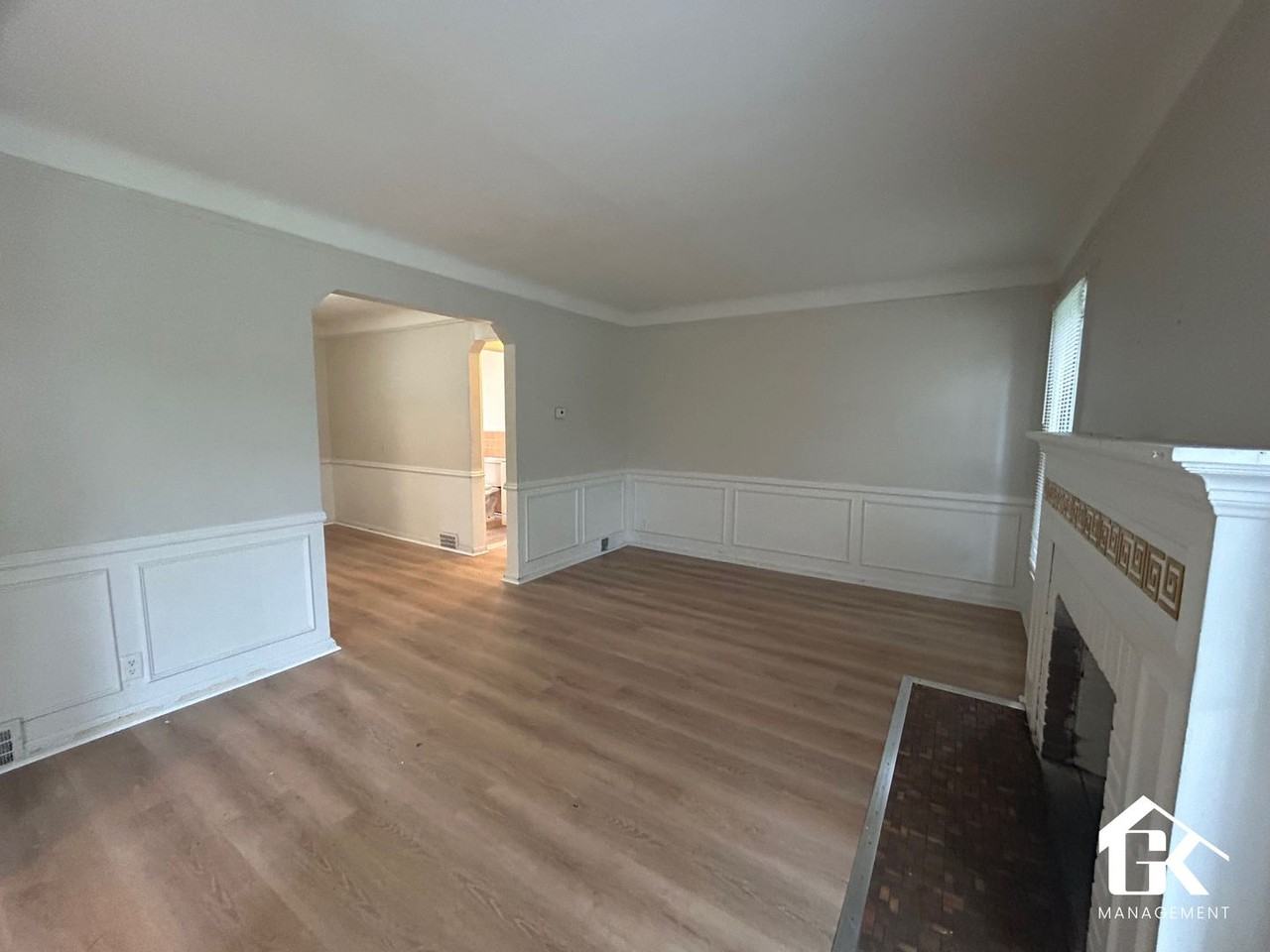 5915 Farmbrook St - Photo 4 of 23