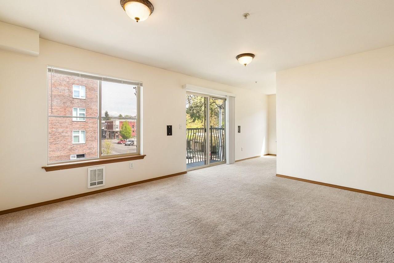 Bella Mar Apartments - Photo 6 of 25