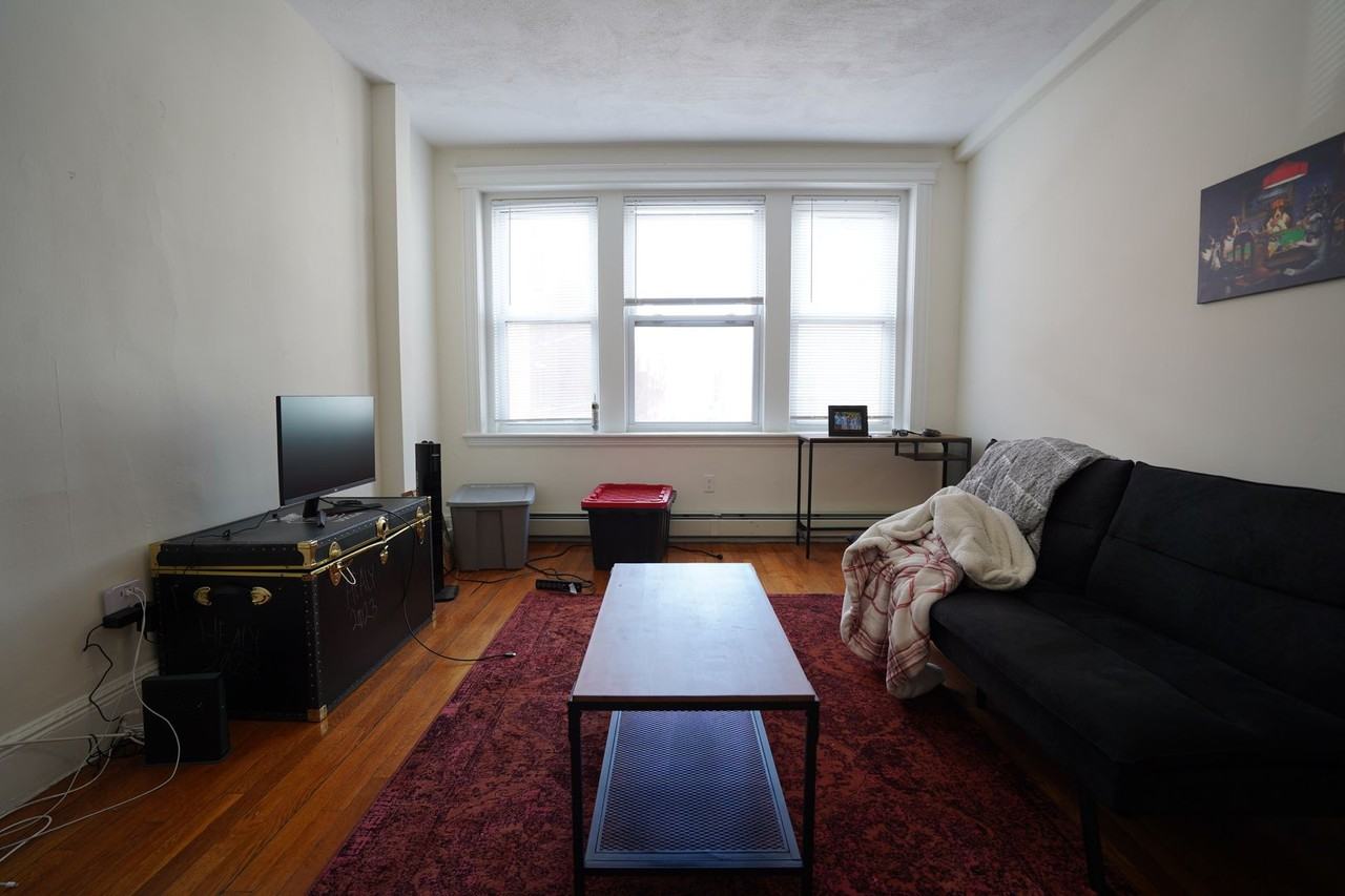 82 Brainerd Rd Apt B - Photo 4 of 8