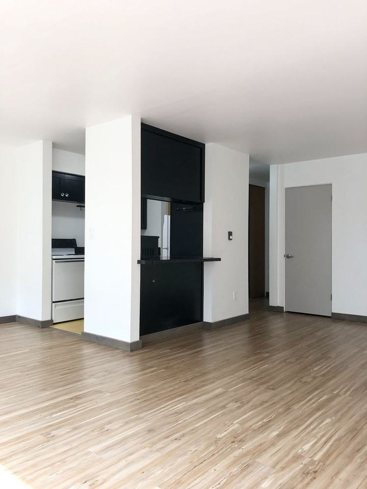 Bayview Apartments - Photo 5 of 32