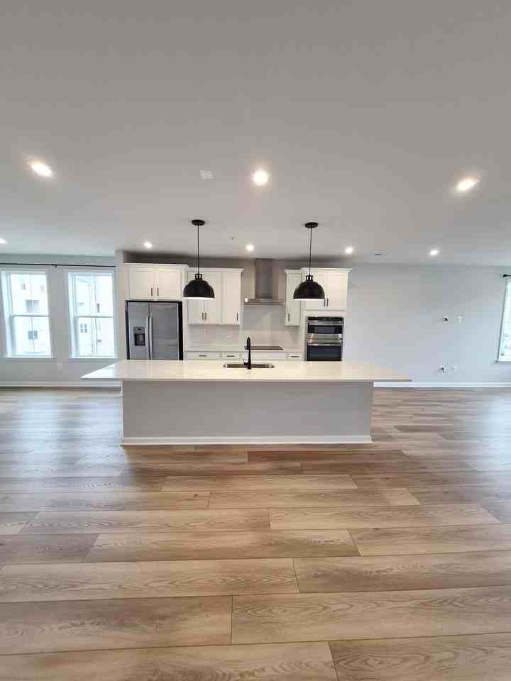 648 Brookwood Glen TerraceUnit B #1 - Photo 2 of 50