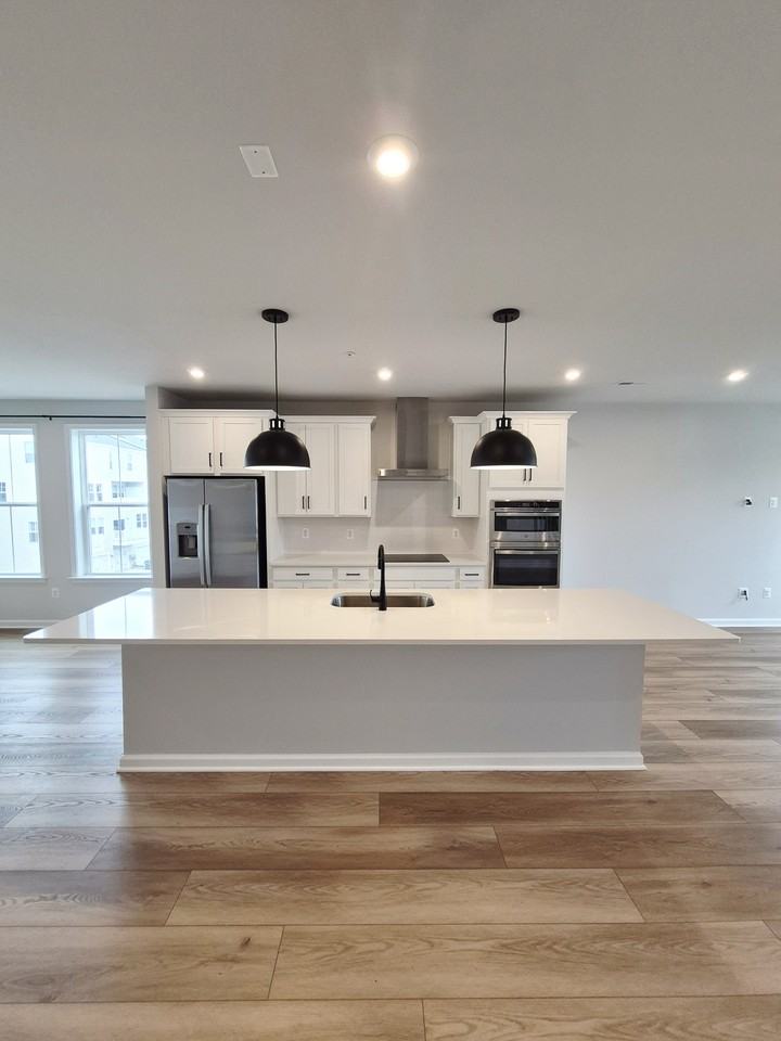 648 Brookwood Glen TerraceUnit B #1 - Photo 3 of 50