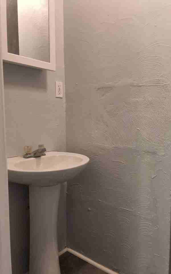 15 Studley St Apt 3rd #3 - Photo 7 of 9