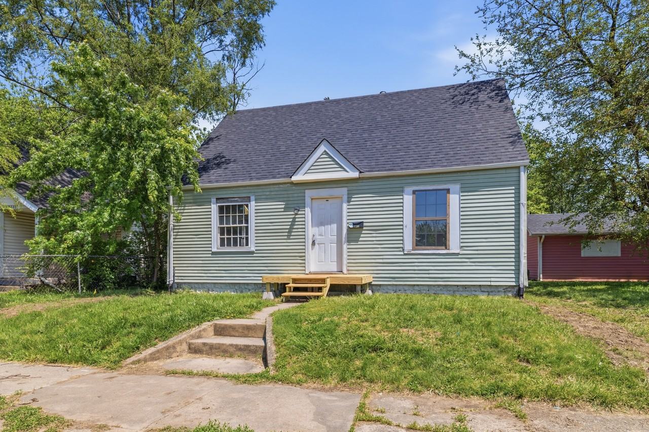 2442 Morton St #1 - Photo 2 of 22