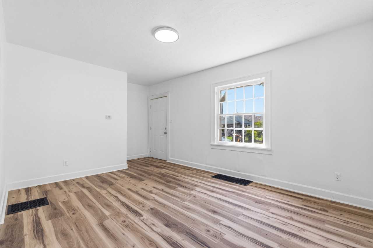 2442 Morton St #1 - Photo 5 of 22