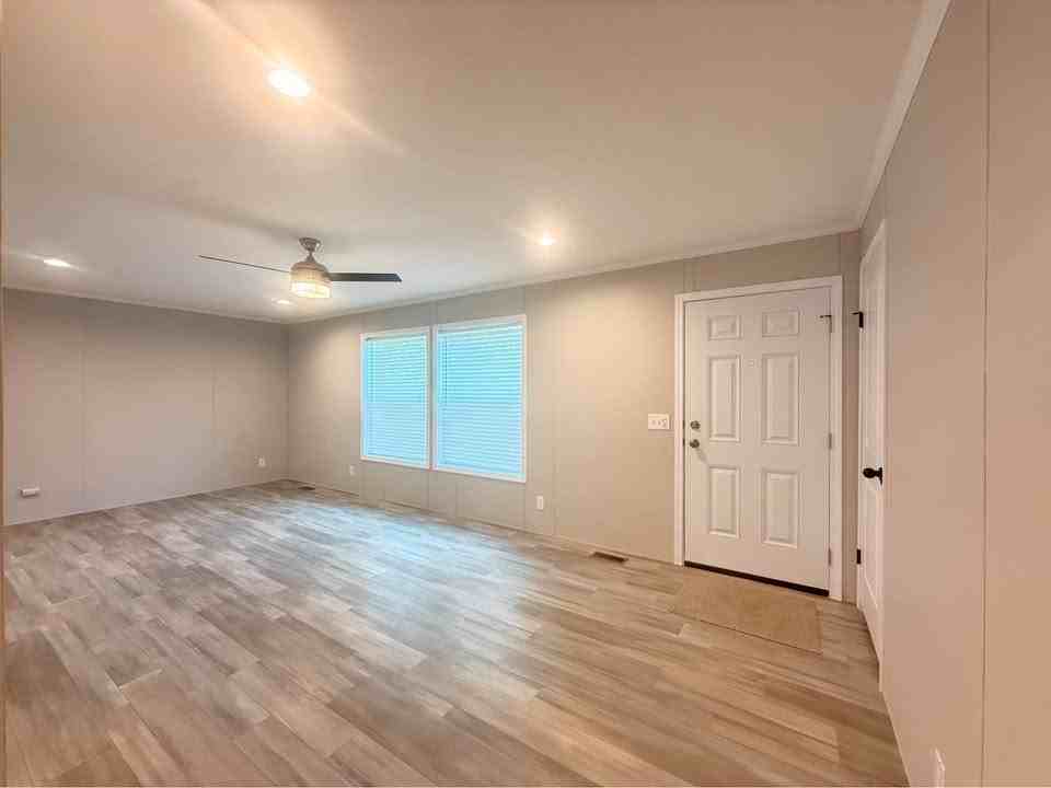 29805 Jamestown Dr #435 - Photo 7 of 16