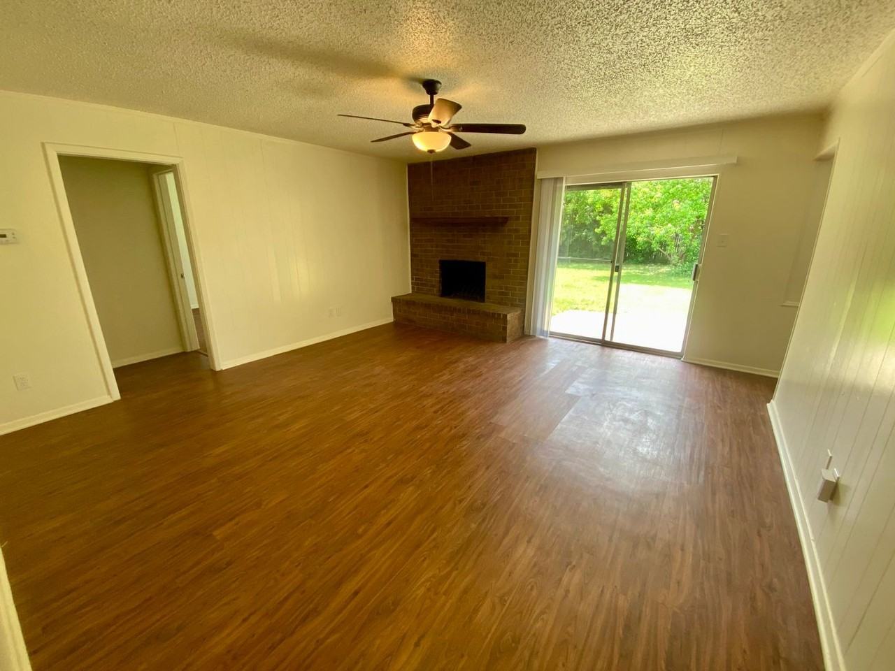 7513 Meadowbrook Dr - Photo 2 of 17