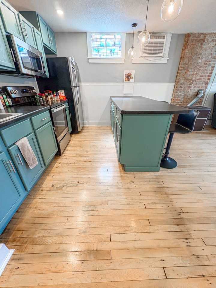 107 Monroe Ave #2 - Photo 3 of 9
