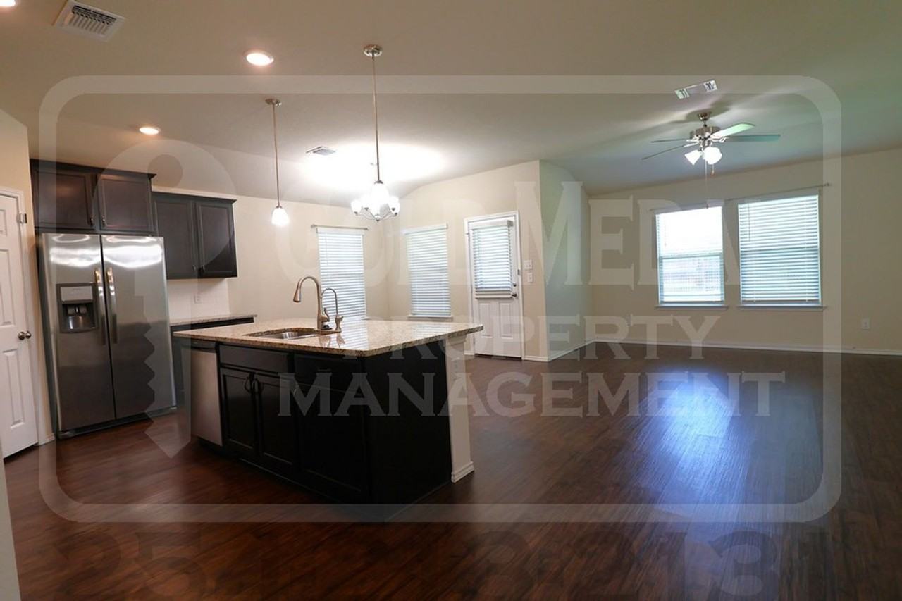 2521 Bargello St - Photo 4 of 29