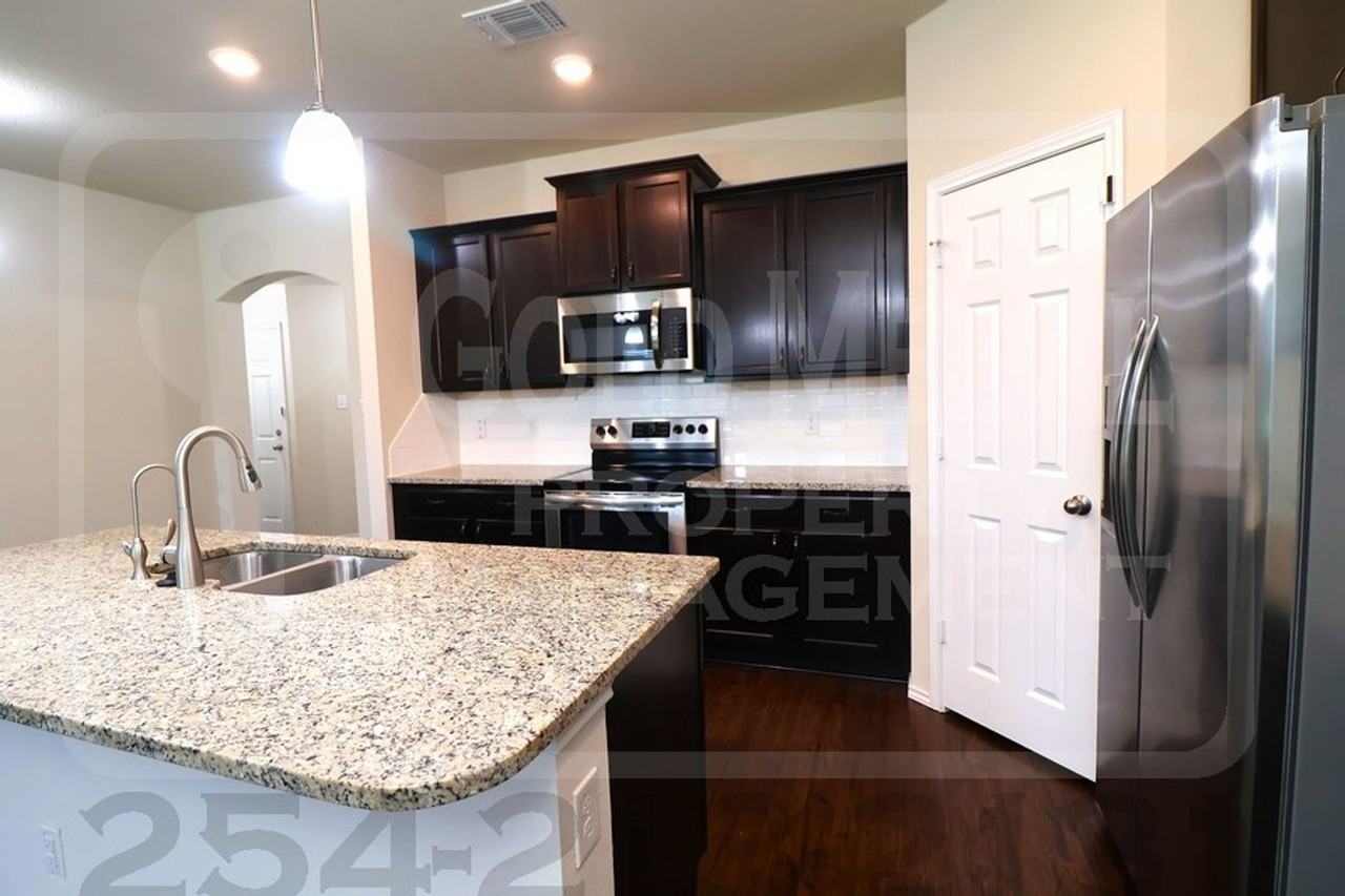 2521 Bargello St - Photo 7 of 29