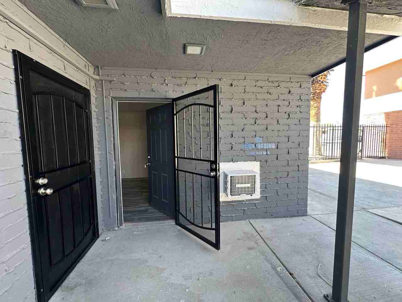 2105 Sunrise Ave. - Photo 3 of 30