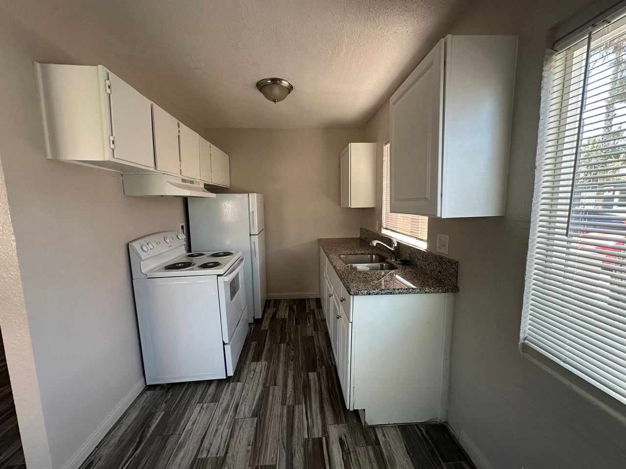 2105 Sunrise Ave. - Photo 7 of 30