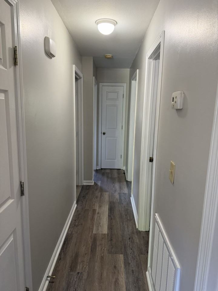 230 S Craige St - Photo 5 of 20