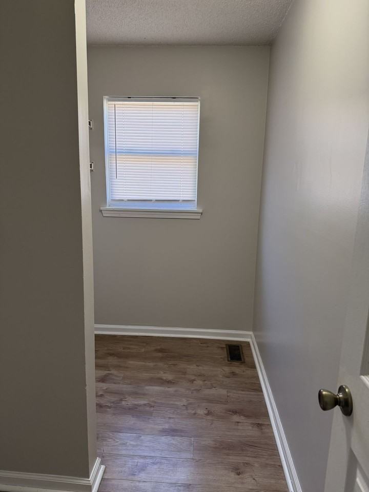 230 S Craige St - Photo 7 of 20