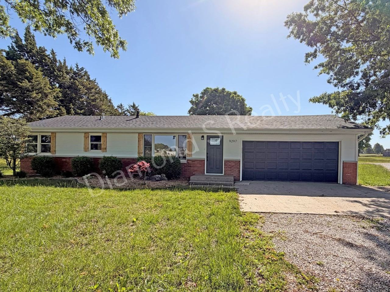 9297 E State Highway D - Photo 2 of 17