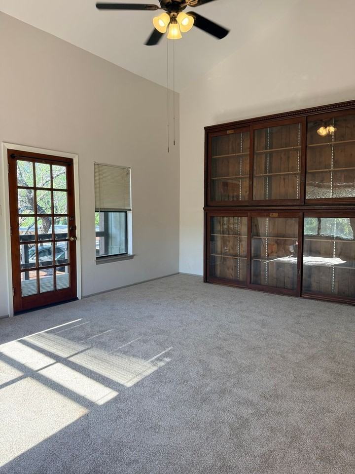 415 Albany St #F - Photo 2 of 15
