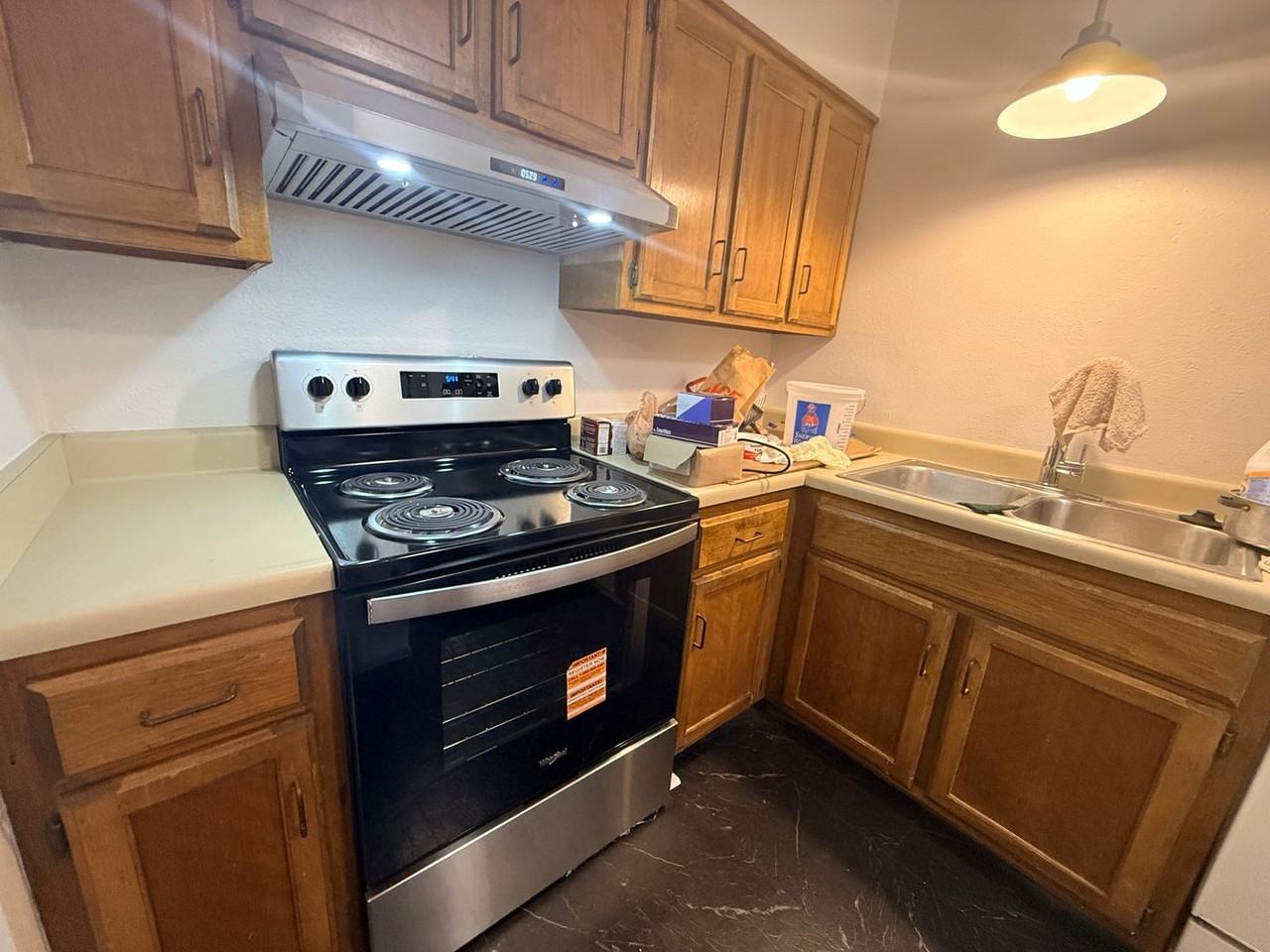 415 Albany St #F - Photo 6 of 15