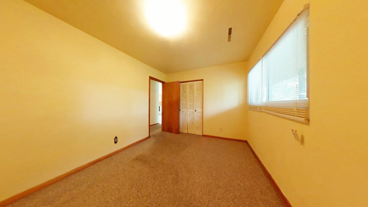 602 74th St - Photo 6 of 6
